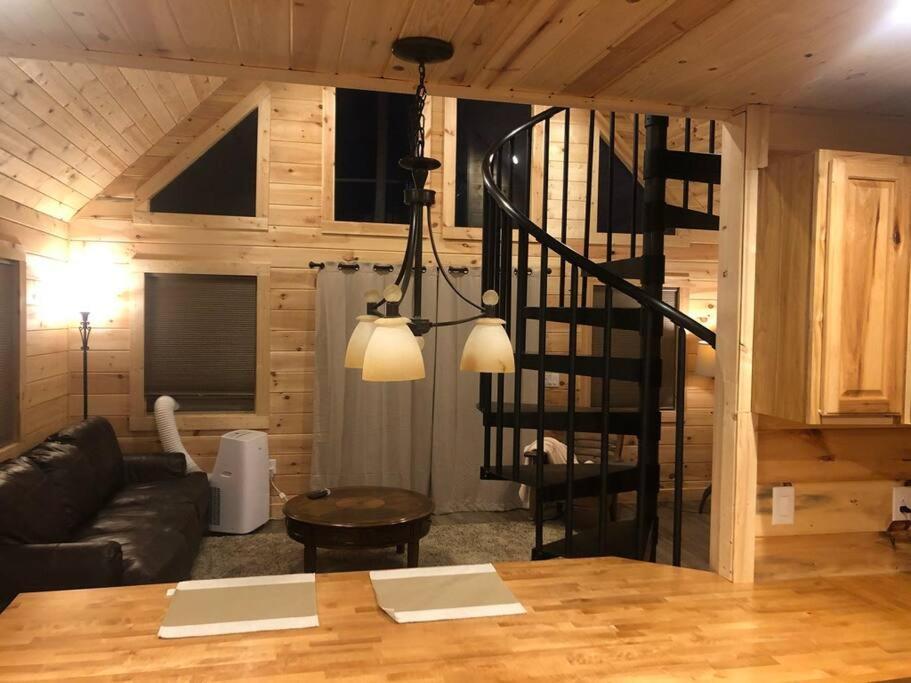 Cozy 1 Bedroom Cabin In The Heart Of Jonesborough Ngoại thất bức ảnh