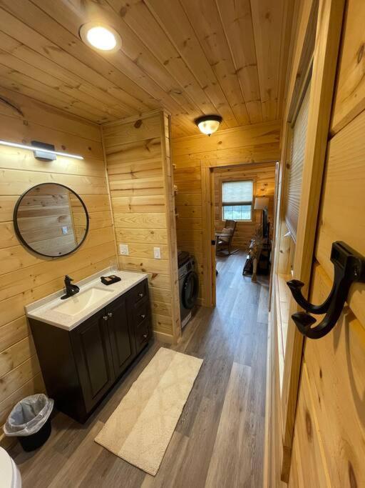 Cozy 1 Bedroom Cabin In The Heart Of Jonesborough Ngoại thất bức ảnh
